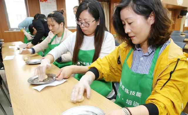 失地农民应该怎么办(失地农民怎么办退休)图2